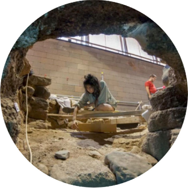 Excavación en el Museo y Parque Arqueológico Cueva Pintada.